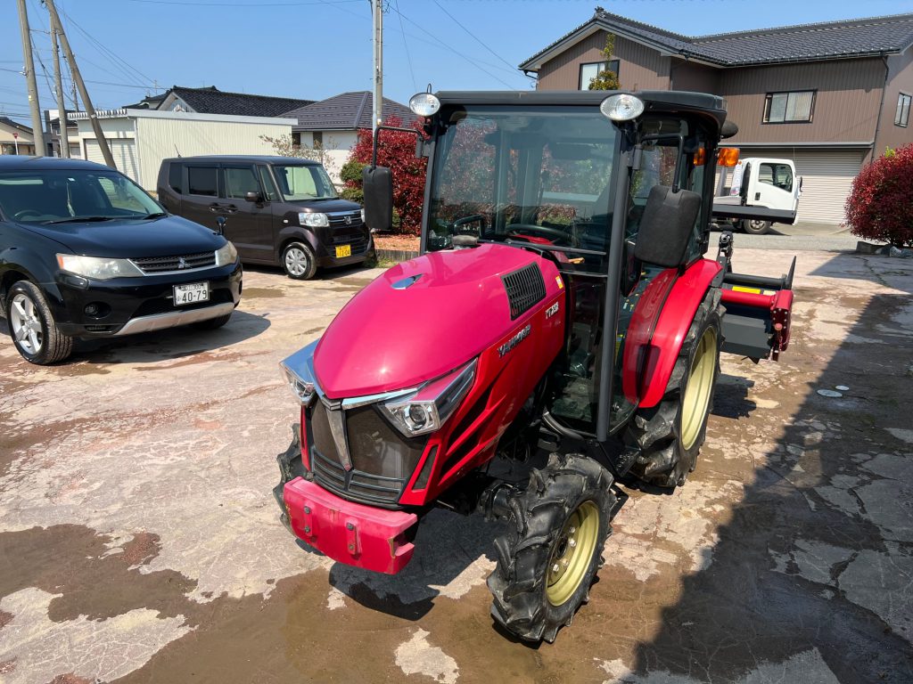 YANMAR　トラクター　YT232　富山市M様より買取させて頂きました。買い替えとの事で当社のホームページでを見てのご連絡ありがとうございます。新潟からの引き取りに驚かれていましたが、近県距離ならいつでも引き取りに伺わせて頂きます。の写真