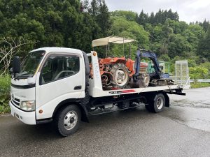長岡市の業者さまより、ﾊﾟﾜｰｼｮﾍﾞﾙME15，KUBOTAトラクターL1802DTを買取させていただきました。誠にありがとうございます。